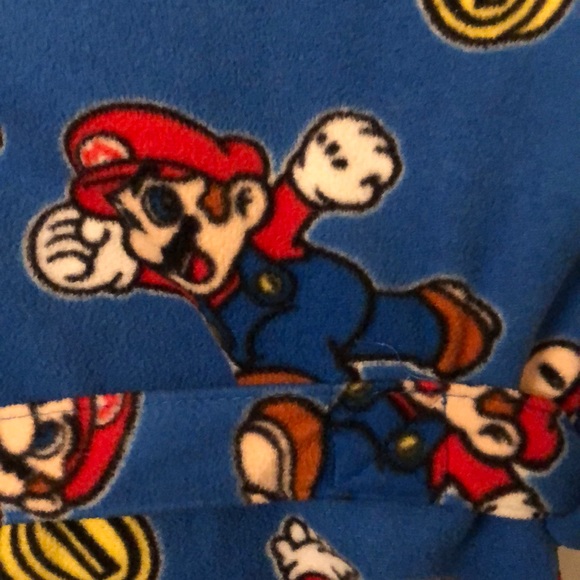 Super Mario Nintendo Belted Robe - Picture 3 of 8